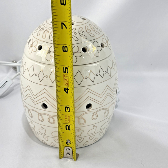 Scentsy "Eggs-Press Yourself" DIY Colorable Easter Egg Wax Warmer (Used ) - Picture 5 of 6